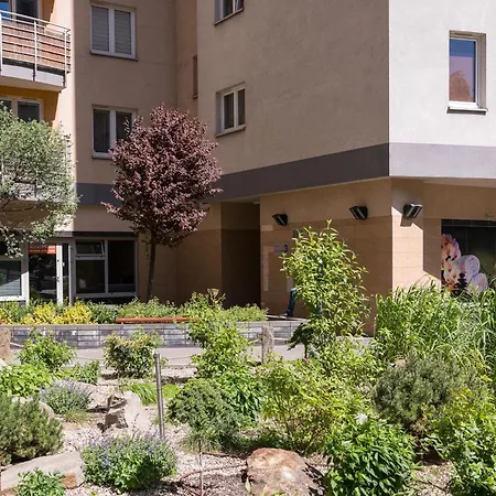 Wola Radziwie Homely Apartment Varsovia Exterior foto